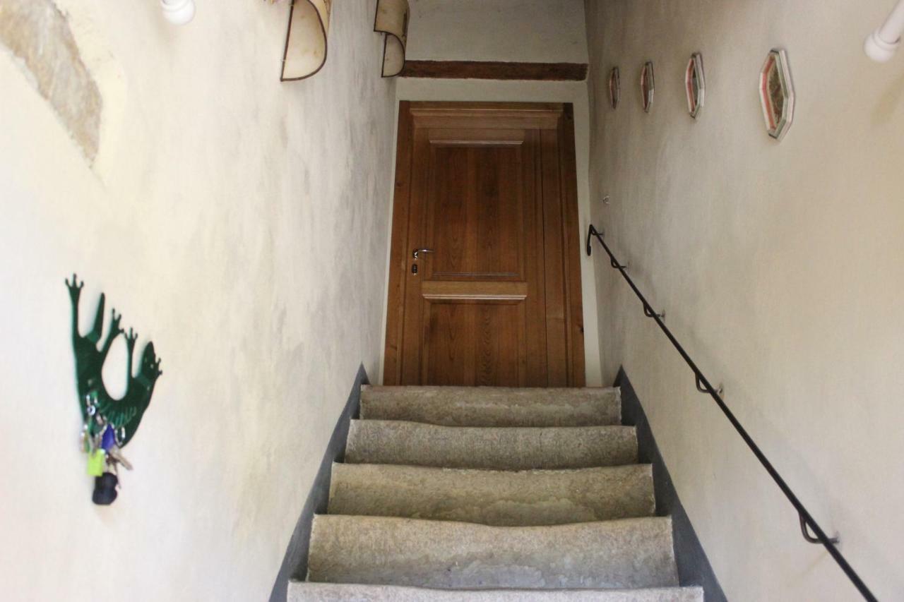 Country House Il Covo Della Civetta 바르베리노 디 발 델사 외부 사진